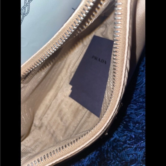 Prada 2005 re edition - Picture 3 of 8